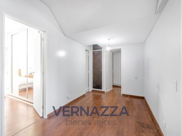 APTO CREDITO! Exclusivo triplex de 4 Ambientes con parrilla y terraza propia