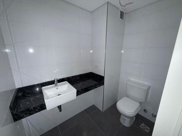 Oficina Corporativa Premium  118 m² Balcón y Vista Abierta al Río  Belgrano
