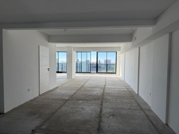 Oficina Corporativa Premium  118 m² Balcón y Vista Abierta al Río  Belgrano