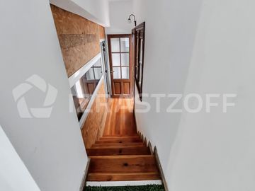 Venta de PH Reciclado con Patio Propio en dos plantas c/parrilla