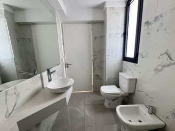 VENTA DE DEPARTAMENTO 3 AMBIENTES A ESTRENAR EN FLORES CON COCHERA