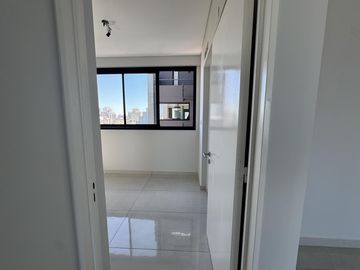 VENTA DE DEPARTAMENTO 3 AMBIENTES A ESTRENAR EN FLORES CON COCHERA