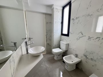 VENTA DE DEPARTAMENTO 3 AMBIENTES A ESTRENAR EN FLORES CON COCHERA