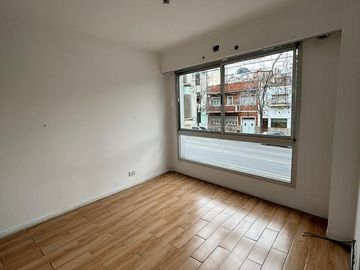 2 amb / FLORES ALQUILER / COCERA / al frente con domitorio en suite!