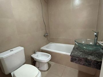 2 amb / FLORES ALQUILER / COCERA / al frente con domitorio en suite!