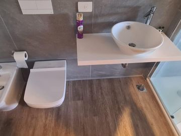 1 ambiente grande dividido se alquila con muebles - El valor no incluye gastos !