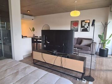 1 ambiente grande dividido se alquila con muebles - El valor no incluye gastos !