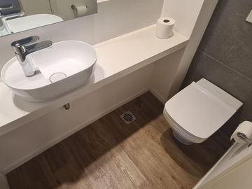 1 ambiente grande dividido se alquila con muebles - El valor no incluye gastos !