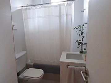Alquiler AMOBLADO Departamento 5 amb. Con Terraza propia en Recoleta
