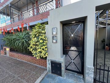 Departamento PH de dos ambientes en alquiler en Wilde sin expensas