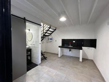 Departamento PH de dos ambientes en alquiler en Wilde sin expensas