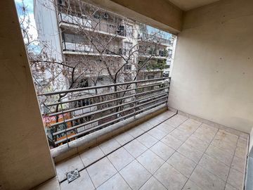Monoambiente con Balcón en Flores - Apto Profesional