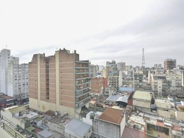 Monoambiente con Balcón en Flores - Apto Profesional