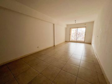 Monoambiente con Balcón en Flores - Apto Profesional