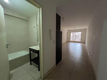 Monoambiente con Balcón en Flores - Apto Profesional