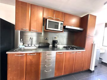 Apartamento para renta amoblada en El Poblado, piso 14