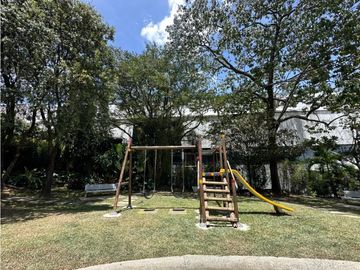 Apartamento para renta amoblada en El Poblado, piso 14