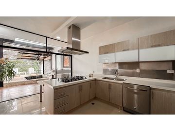 Casa para renta amoblada en El Poblado, cerca al tesoro
