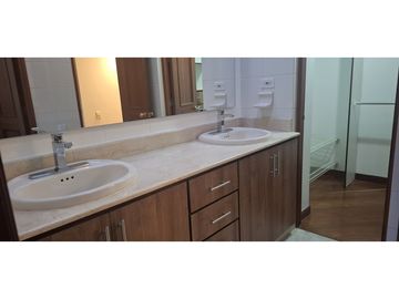 VENTA DE CASA POBLADO - SECTOR ISA  RANGO 18