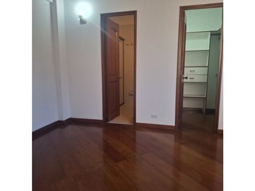 VENTA DE CASA POBLADO - SECTOR ISA  RANGO 18