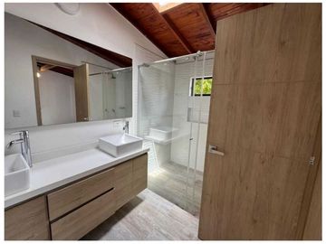CASA EN VENTA LA MOTA