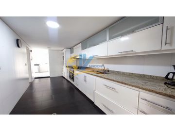 SE VENDE APARTAMENTO EN CABECERA BGA