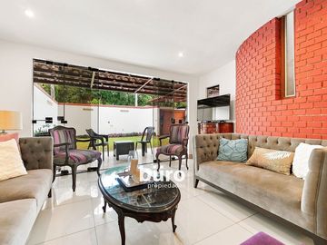 COMODA CASA EN VENTA  EN MAGDALENA CONDOMINIO CERRADO FRENTE A PARQUE