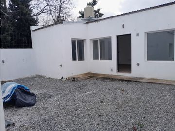 Alquiler Departamento 2 amb. PB, estacionamiento. Villa Italia