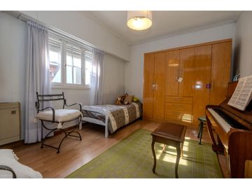 CHALET 4 AMBIENTES- JOSE HERNANDEZ 110 - APTO CRÉDITO