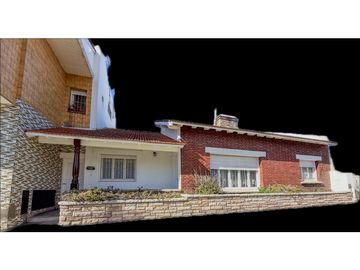 CHALET 4 AMBIENTES- JOSE HERNANDEZ 110 - APTO CRÉDITO