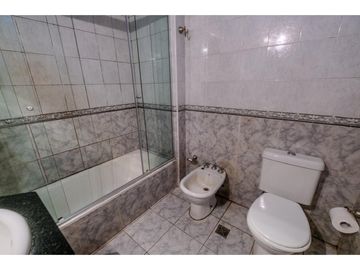 CHALET 4 AMBIENTES- JOSE HERNANDEZ 110 - APTO CRÉDITO