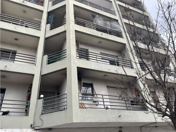 Departamento de un dormitorio en venta en La Plata