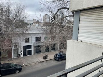 Departamento de un dormitorio en venta en La Plata