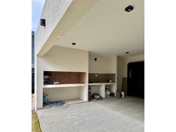 CASA DE DISEÑO 3 DORMITORIOS EN VENTA EN TEJAS 4 MALAGUEÑO A ESTRENAR