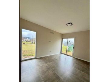 CASA DE DISEÑO 3 DORMITORIOS EN VENTA EN TEJAS 4 MALAGUEÑO A ESTRENAR