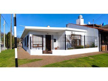 CASA AMERICANA 3 AMB CON LOZA
