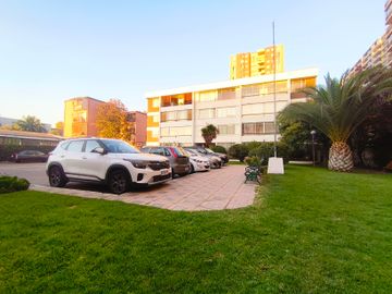 Av. Macul 2251 (1 Est /1 Bod) [3822-6]