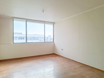 Av. Macul 2251 (1 Est /1 Bod) [3822-6]