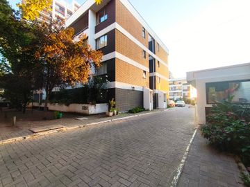 Av. Macul 2251 (1 Est /1 Bod) [3822-6]