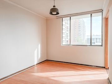 Av. Macul 2251 (1 Est /1 Bod) [3822-6]