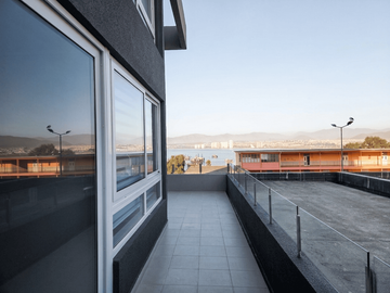 Avenida Varela 875 (1 Est ) [2941-4]