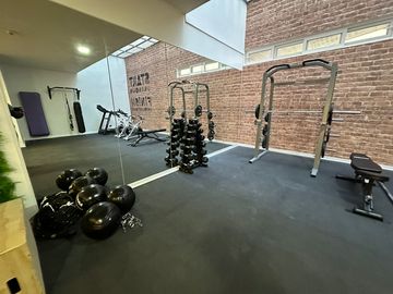 Avenida Varela 875 (1 Est ) [2941-4]