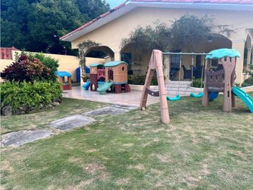 VENTA CASA DE PLAYA EN CORONADO 2,200M2 CERCA DE LA PLAYA