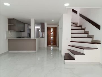 CASA EN ARRIENDO SECTOR DE LA ABADIA - ENVIGADO
