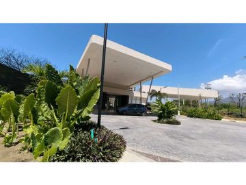 Apartamento frontal de oportunidad  vista al mar playa Decameron 005