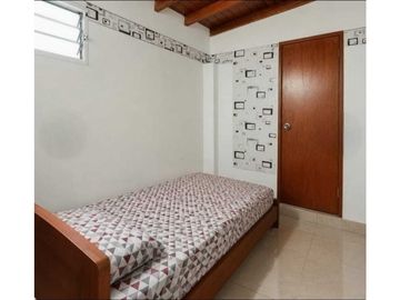 CASA EN VENTA EN BUENOS AIRES SEGUNDO PISO CON APARTAMENTO INDEPENDIEN