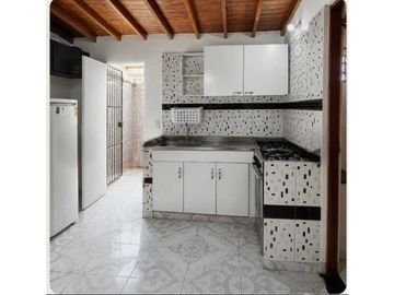 CASA EN VENTA EN BUENOS AIRES SEGUNDO PISO CON APARTAMENTO INDEPENDIEN