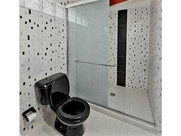 CASA EN VENTA EN BUENOS AIRES SEGUNDO PISO CON APARTAMENTO INDEPENDIEN