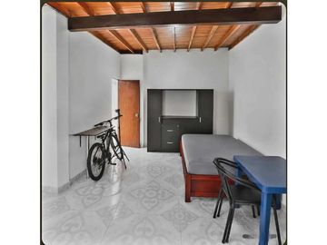 CASA EN VENTA EN BUENOS AIRES SEGUNDO PISO CON APARTAMENTO INDEPENDIEN