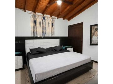 CASA EN VENTA EN BUENOS AIRES SEGUNDO PISO CON APARTAMENTO INDEPENDIEN